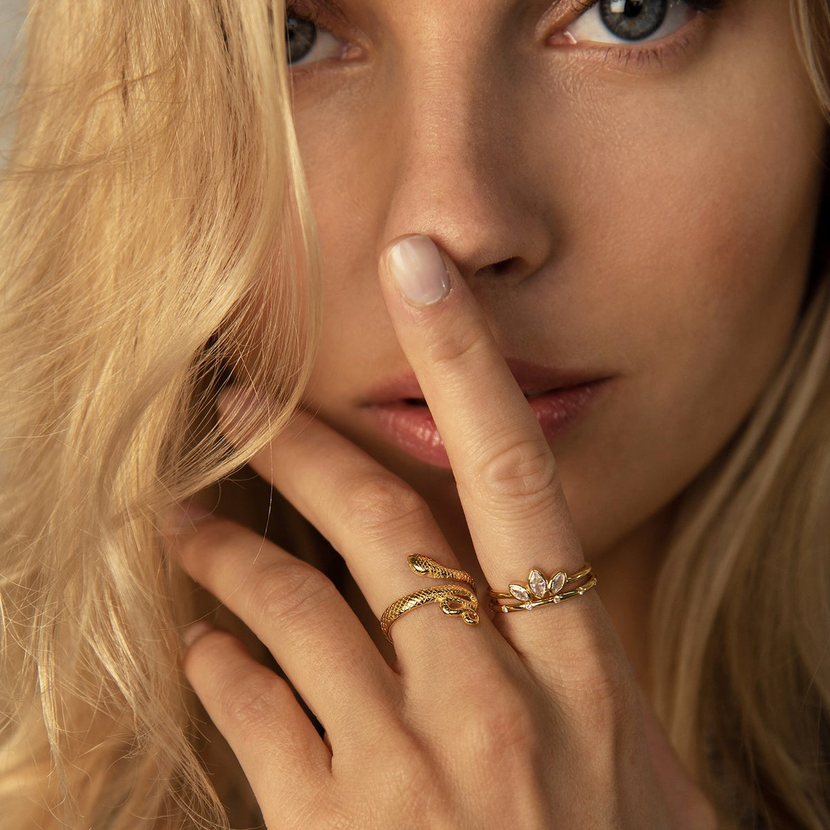 BOA GOLD RING | ALEYOLÉ Jewelry